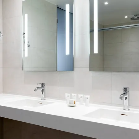 Ac By Marriott Отель 4*